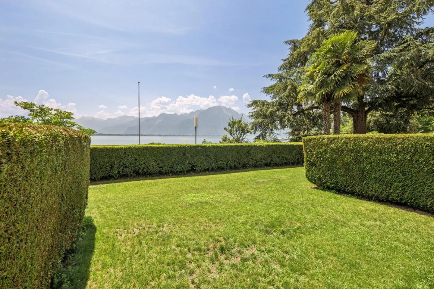 Rare opportunity, apartment on Blumenquai - Photo 1 of 11