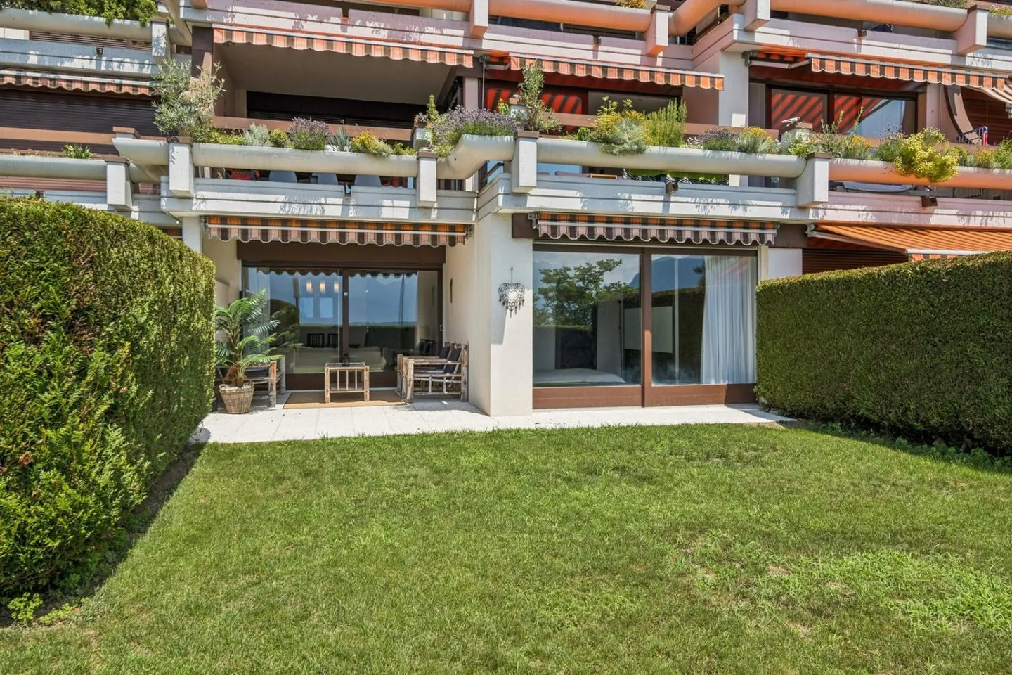 Rare opportunity, apartment on Blumenquai - Photo 2 of 11
