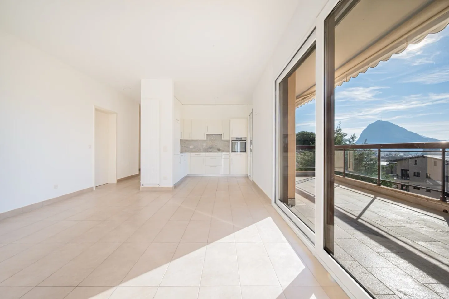 Top floor flat with stunning open views of the lake - Photo 1 of 16