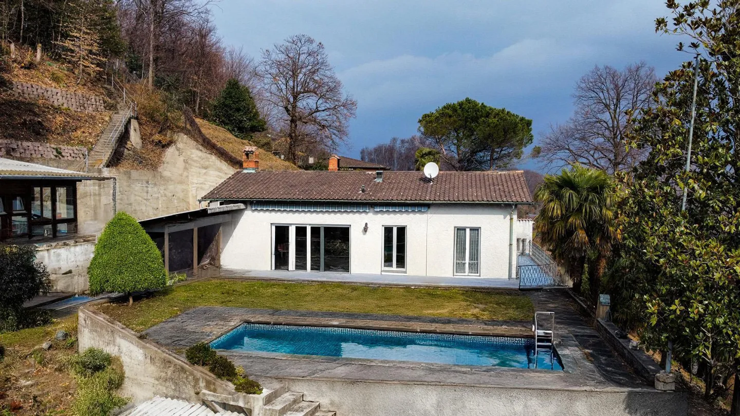 Einfamilienhaus mit großem Grundstück in Agra - Foto 2 von 5