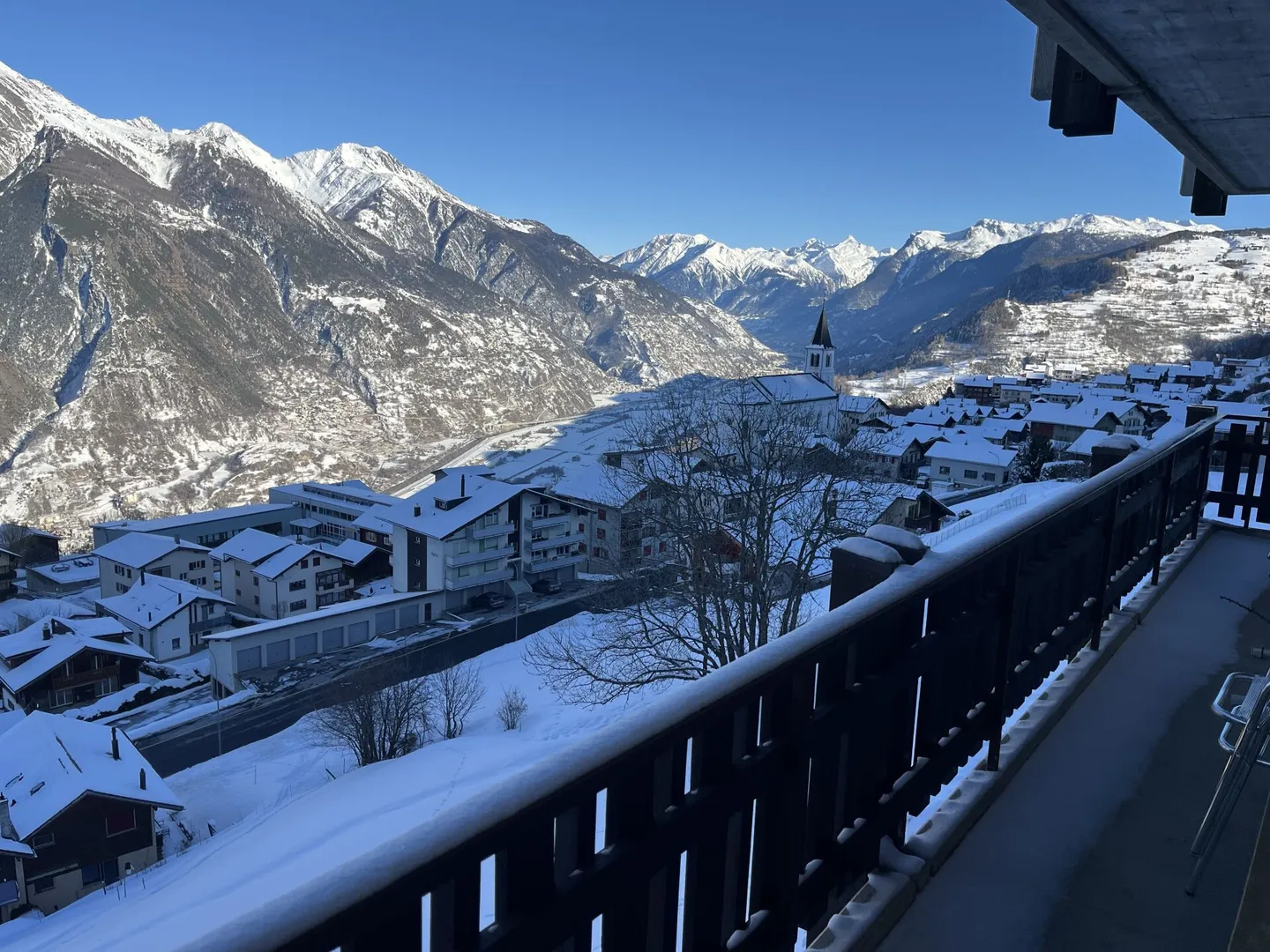 Grande e luminoso appartamento di 4,5 locali - Foto 2 di 20