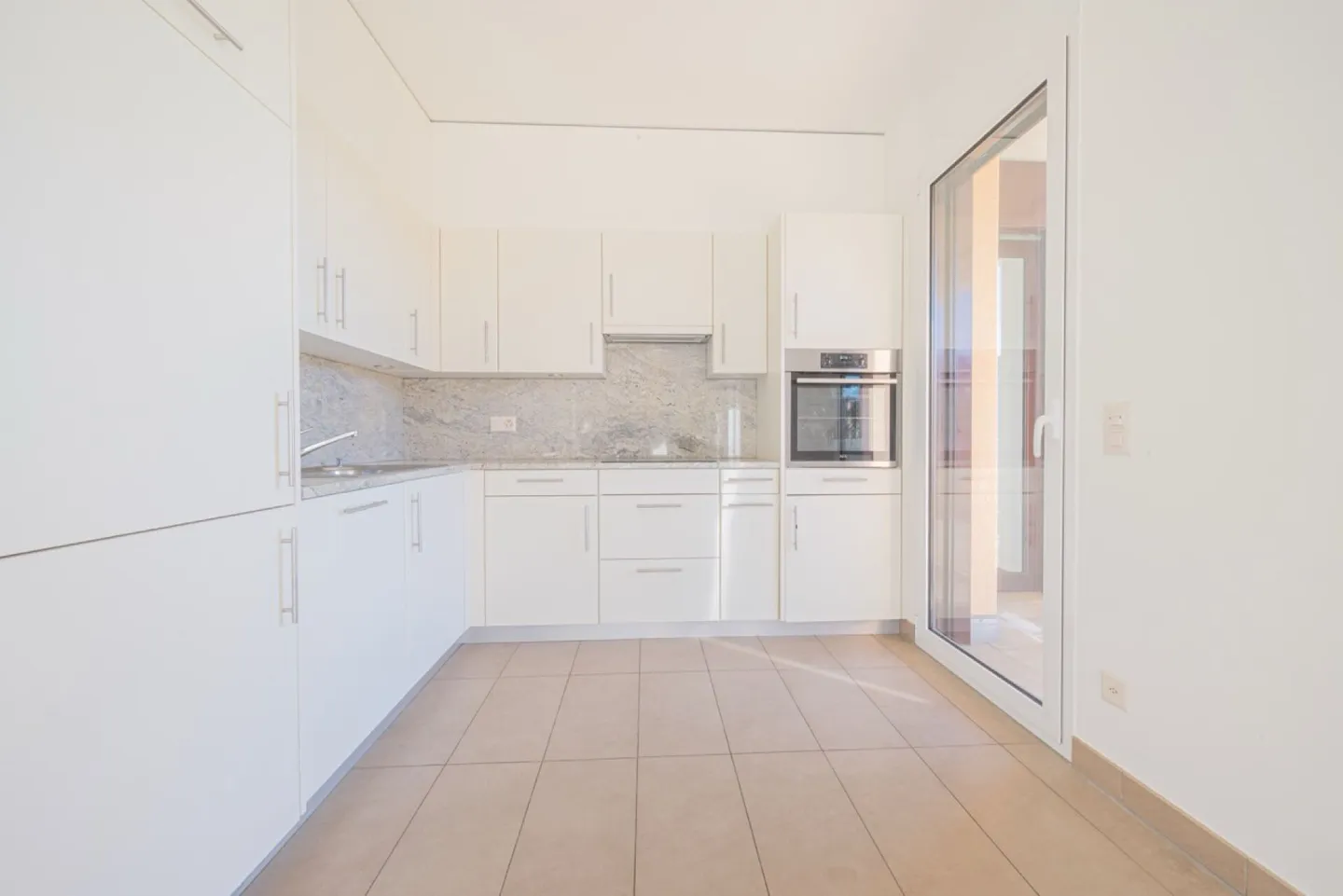 Top floor flat with stunning open views of the lake - Photo 4 of 16