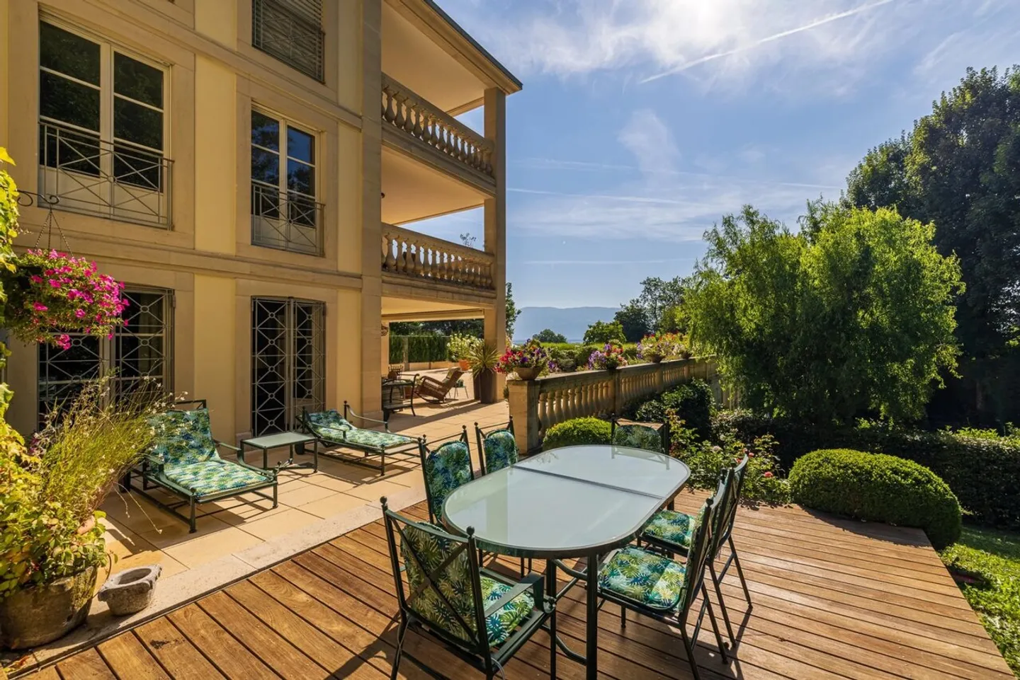 Appartamento con 4 camere da letto e giardino chiuso a Vandoeuvres - Foto 1 di 13