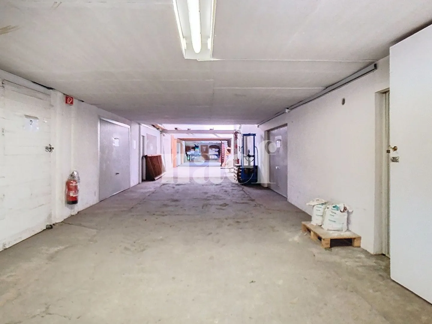 Deposit - Photo 7 of 12