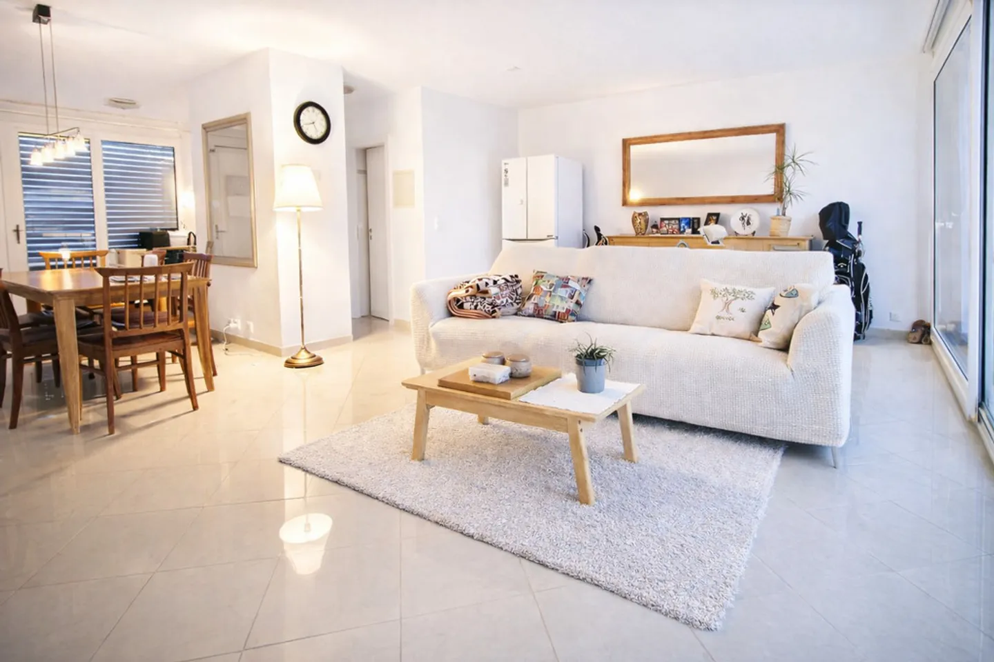 DA AFFITTARE: Magnifico appartamento di 6 stanze al 2° piano a Versoix - Foto 1 di 4