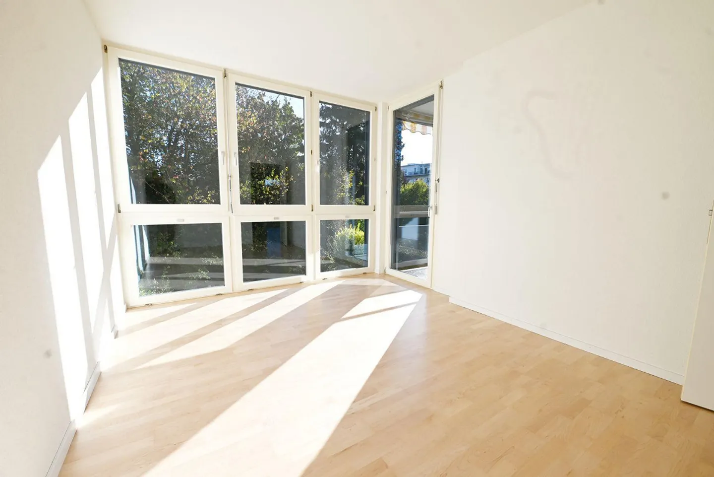 Light, Air and Quality of Life – Your New Home in Gossau ZH - Photo 4 of 10