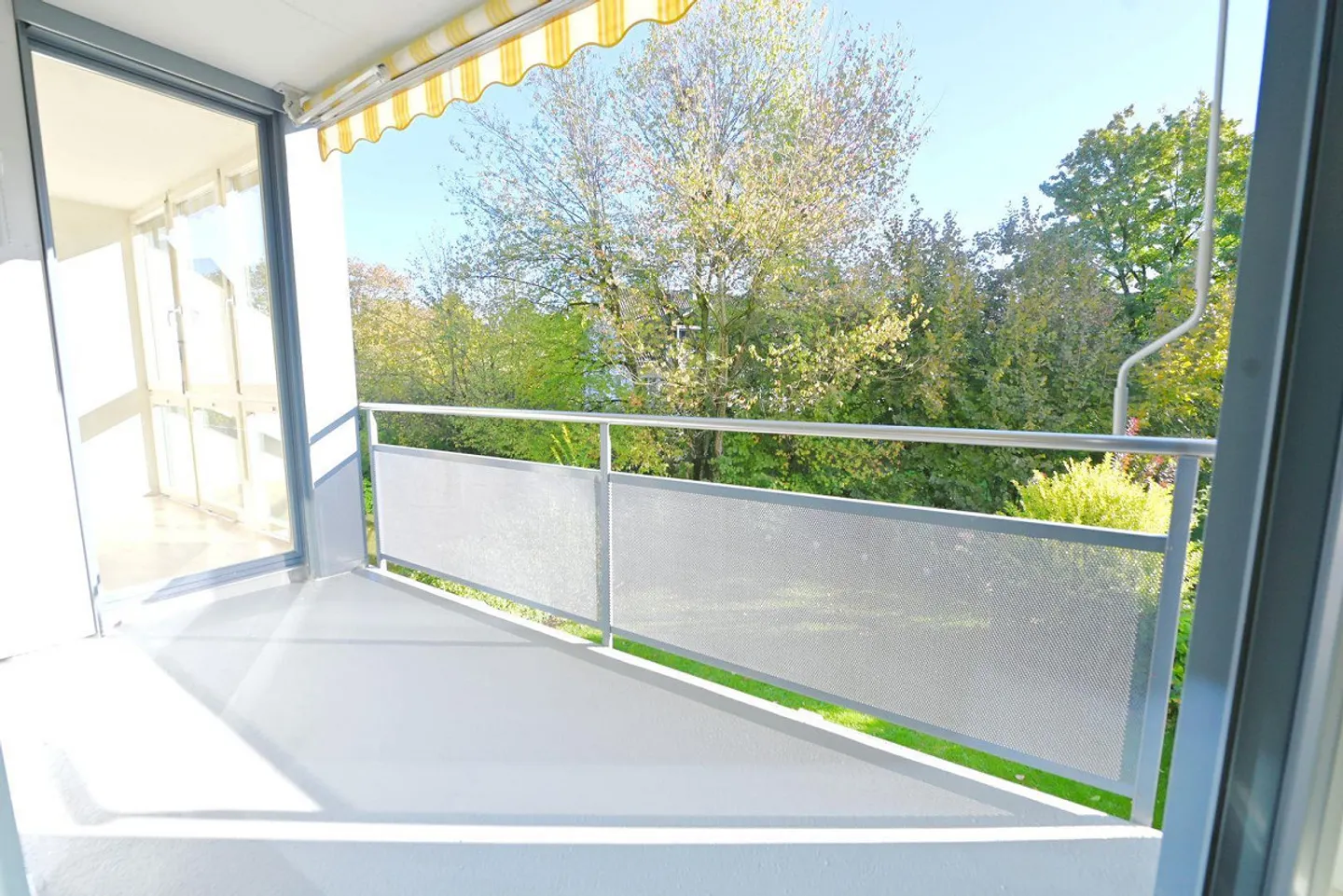 Light, Air and Quality of Life – Your New Home in Gossau ZH - Photo 9 of 10