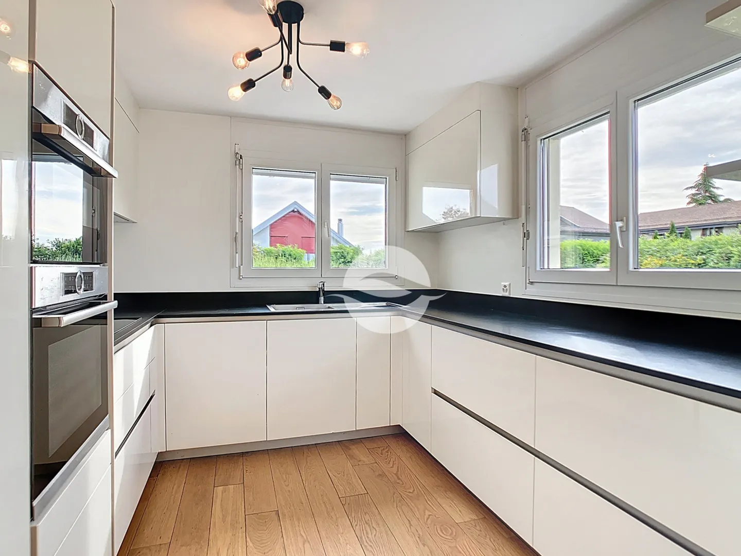 Schönes Giebelhaus im Zentrum von Founex - Foto 4 von 13