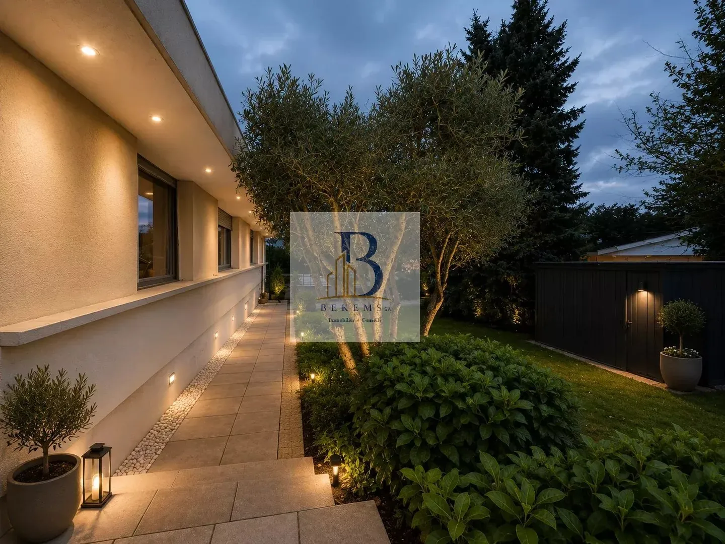 Casa 7 stanze - Foto 2 di 7