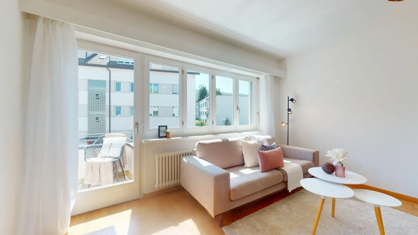 Charming City Apartment with Two Balconies - Photo 2 of 8
