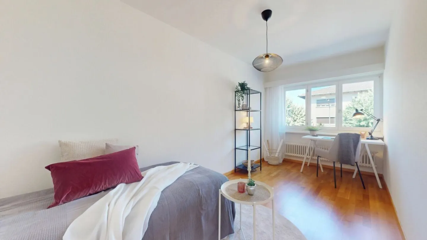 Charming City Apartment with Two Balconies - Photo 5 of 8