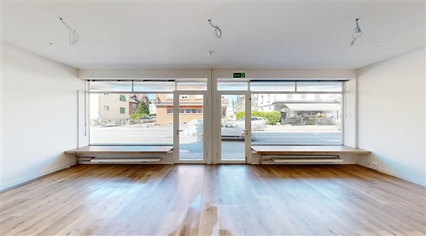 Spazio Commerciale nel Centro di Arbon - Foto 1 di 6