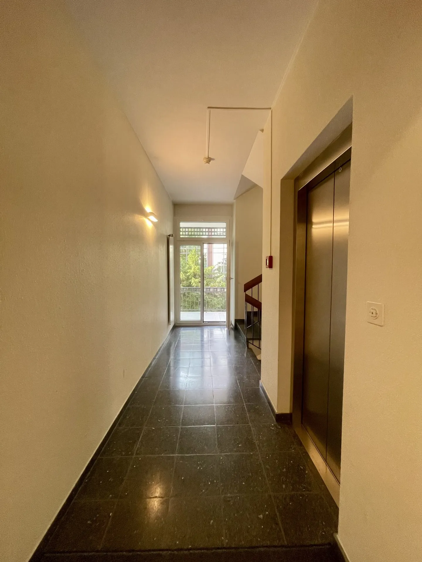 Office space for rent - Photo 3 of 13