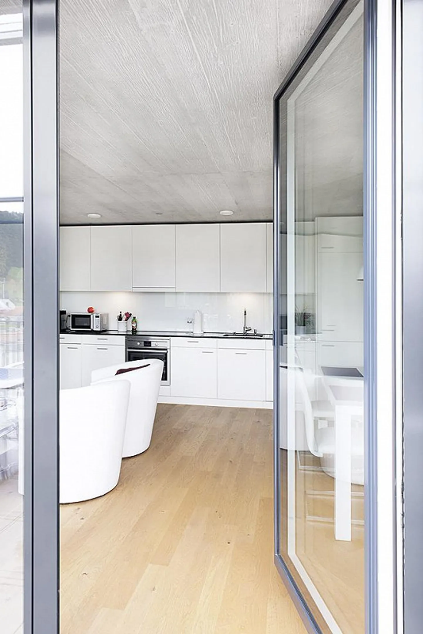 Modern Attic 2 1/2 Rooms Near the Center - Photo 2 of 12