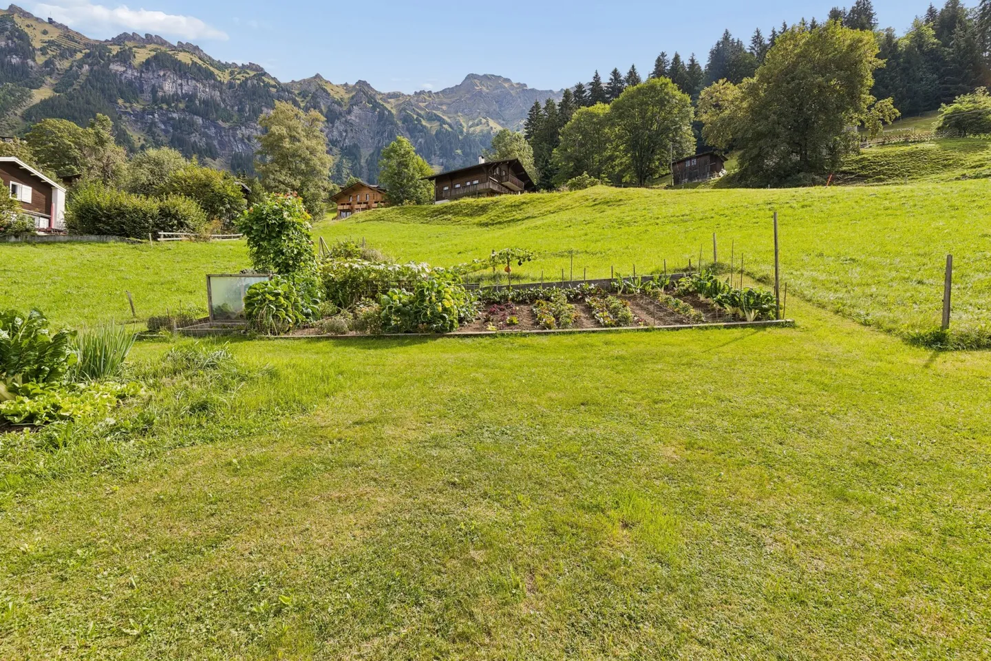 Spacious building plot in a very good location in Wengen - Photo 8 of 13