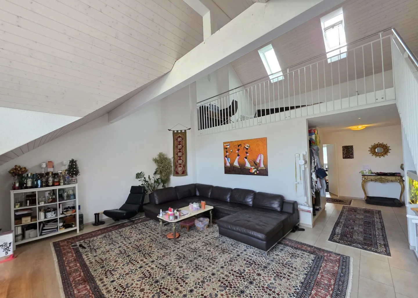 Vivere sopra i tetti di Würenlos! Elegante appartamento maisonette di 6,5 stanze - Foto 4 di 14