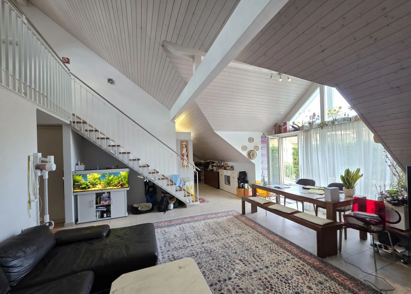 Vivere sopra i tetti di Würenlos! Elegante appartamento maisonette di 6,5 stanze - Foto 5 di 14