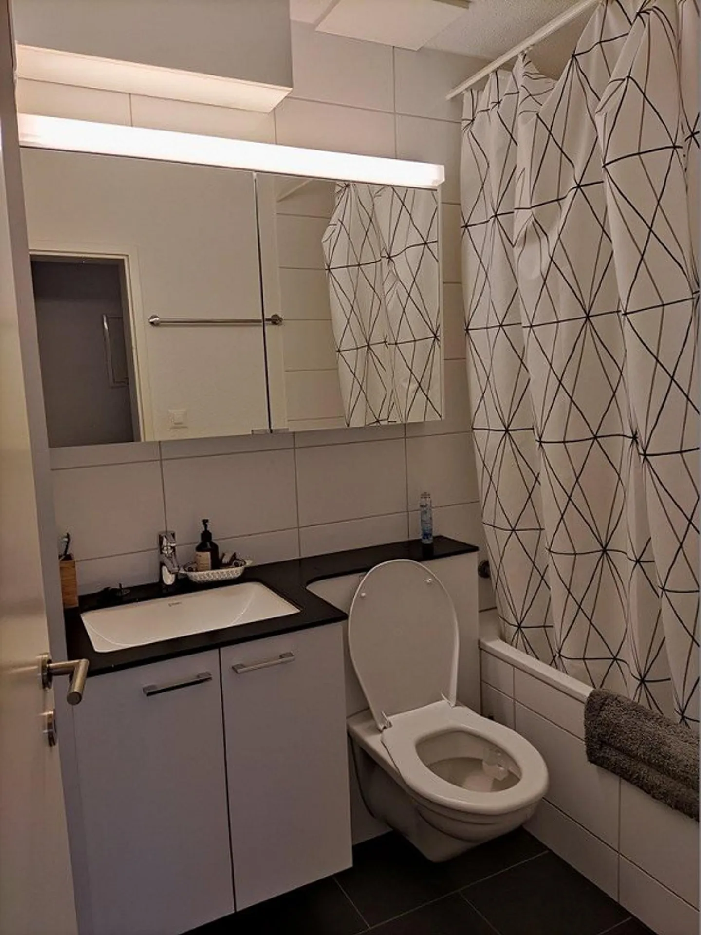 Appartement 2 pièces dans un quartier résidentiel calme - Photo 4 sur 5