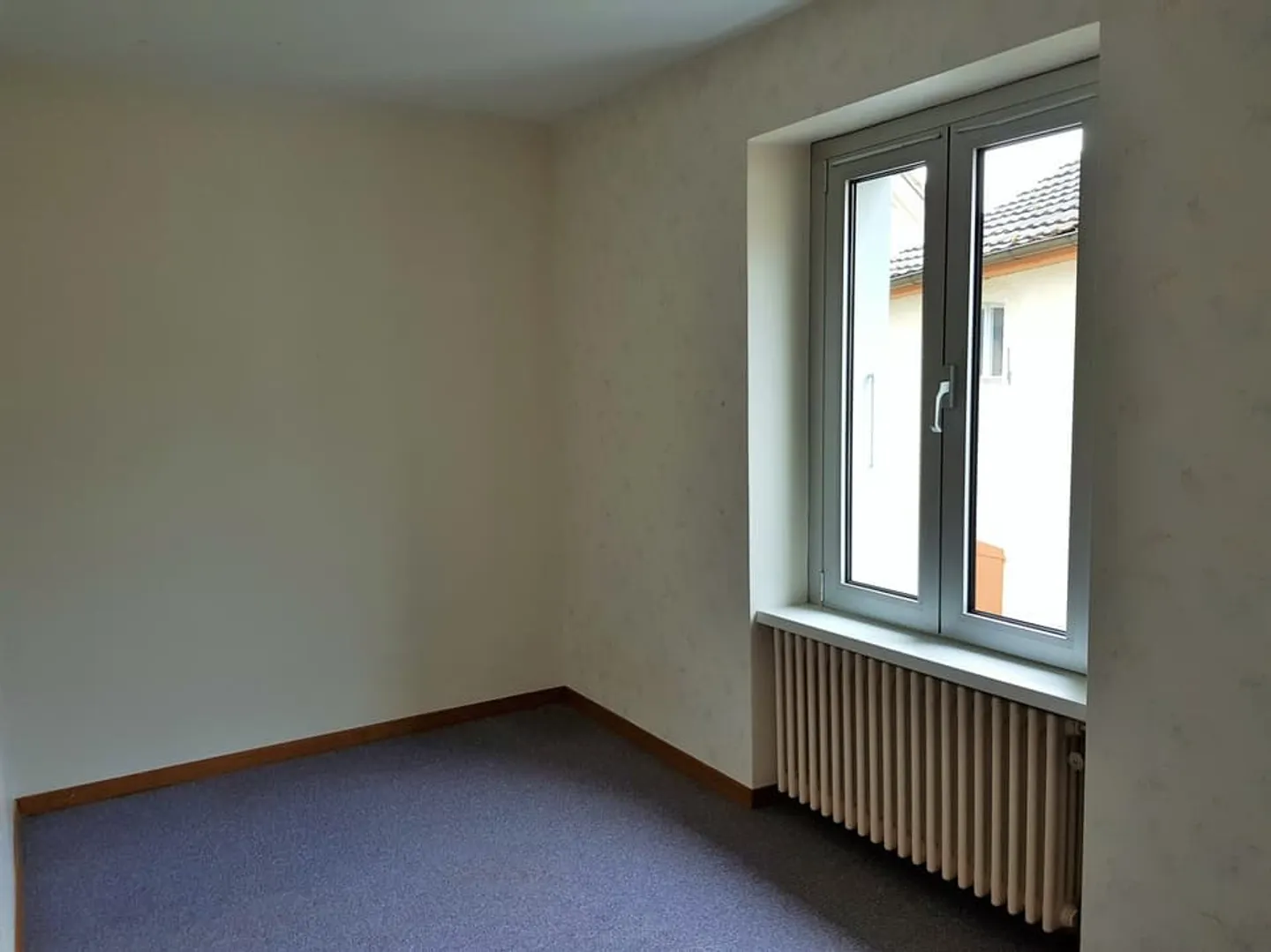 Magnificent 4.5-room apartment with fireplace in Val-de-Travers - Photo 8 of 13