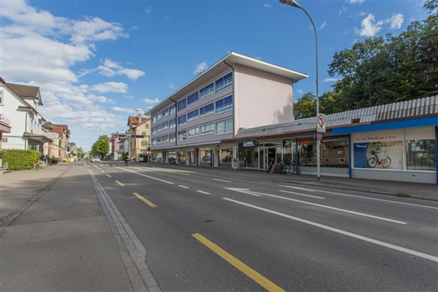 Spazio Commerciale nel Centro di Arbon - Foto 3 di 6