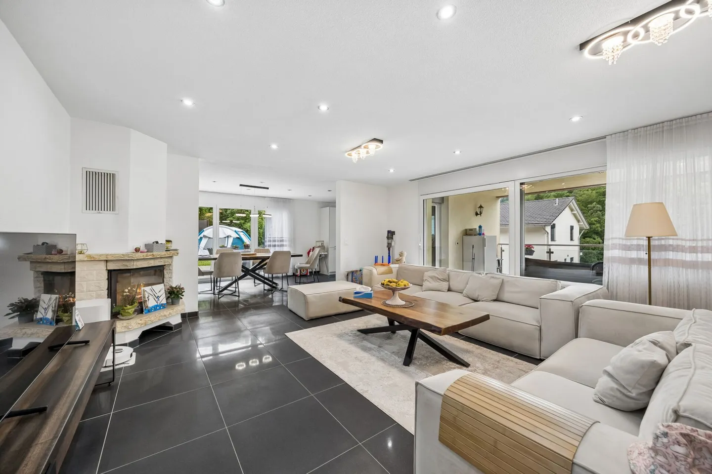 Multi-family house with two 4.5-room apartments offering numerous development opportunities - Photo 5 of 19