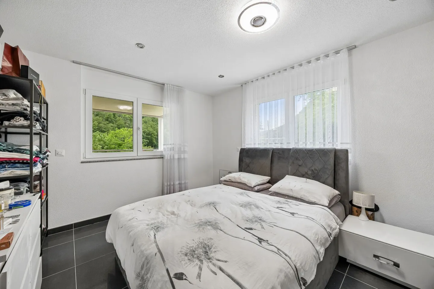Multi-family house with two 4.5-room apartments offering numerous development opportunities - Photo 7 of 19