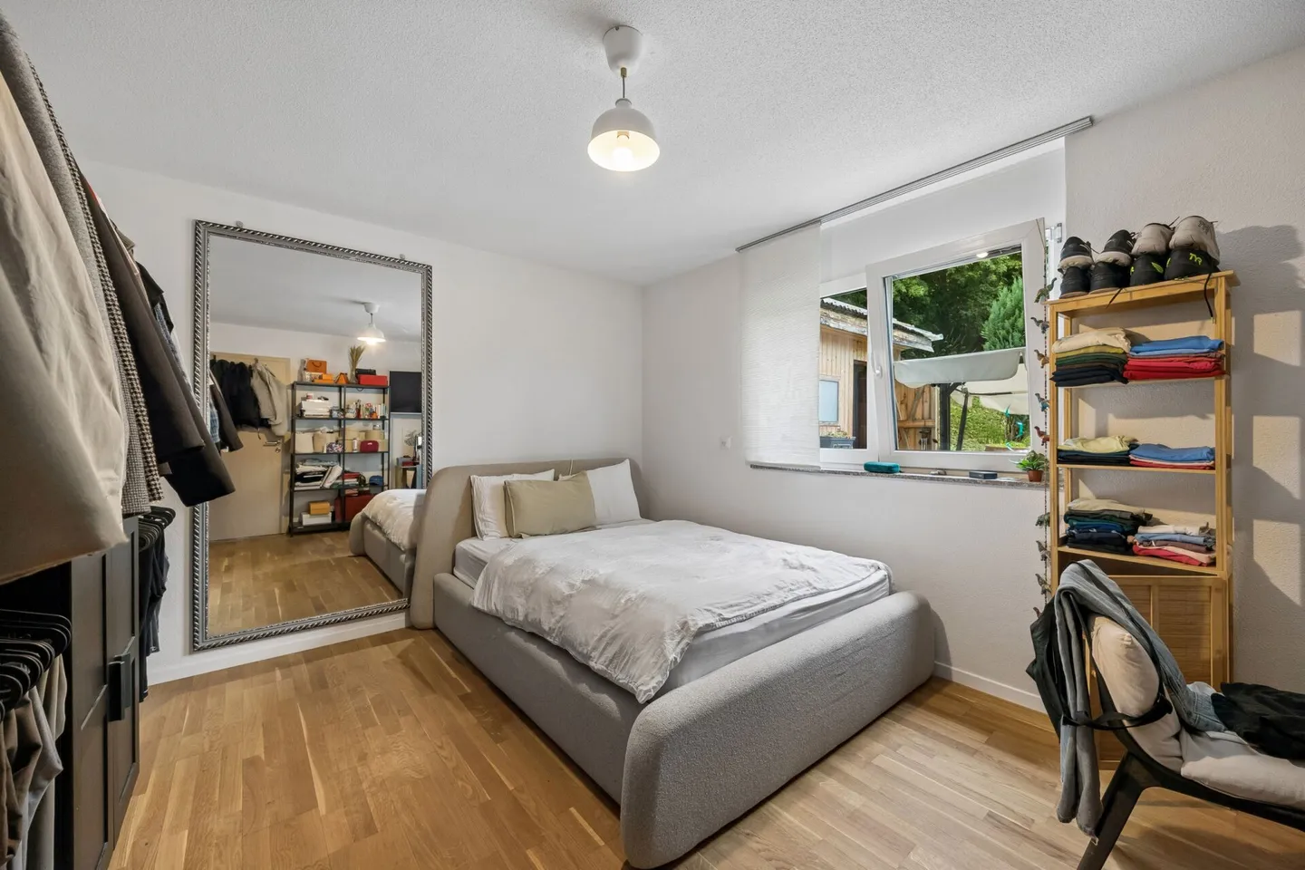 Multi-family house with two 4.5-room apartments offering numerous development opportunities - Photo 8 of 19