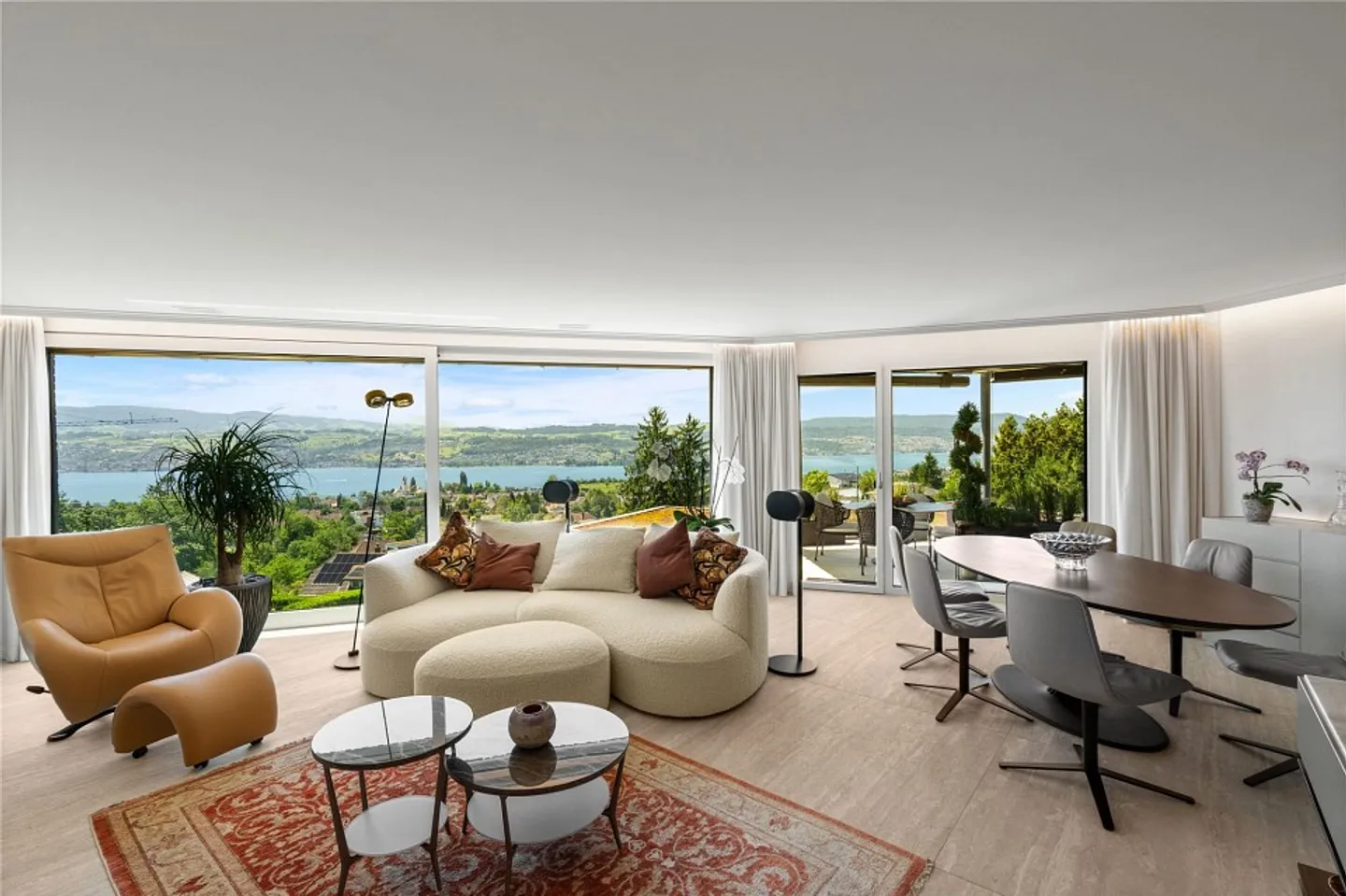 Luxuriöse Wohnung mit Seeblick - Foto 1 von 3