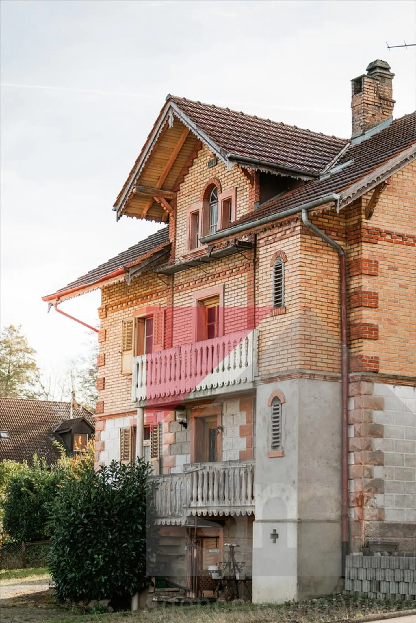 Casa 9 stanze - Foto 1 di 13