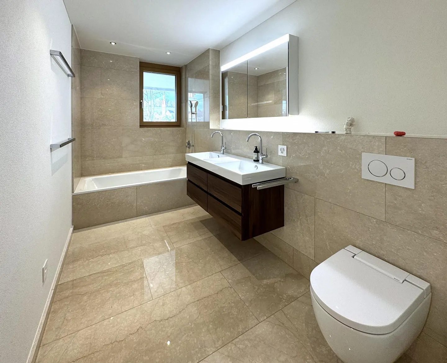 Vivre avec style dans le Seeblickpark - moderne, central et spacieux - Photo 4 sur 13