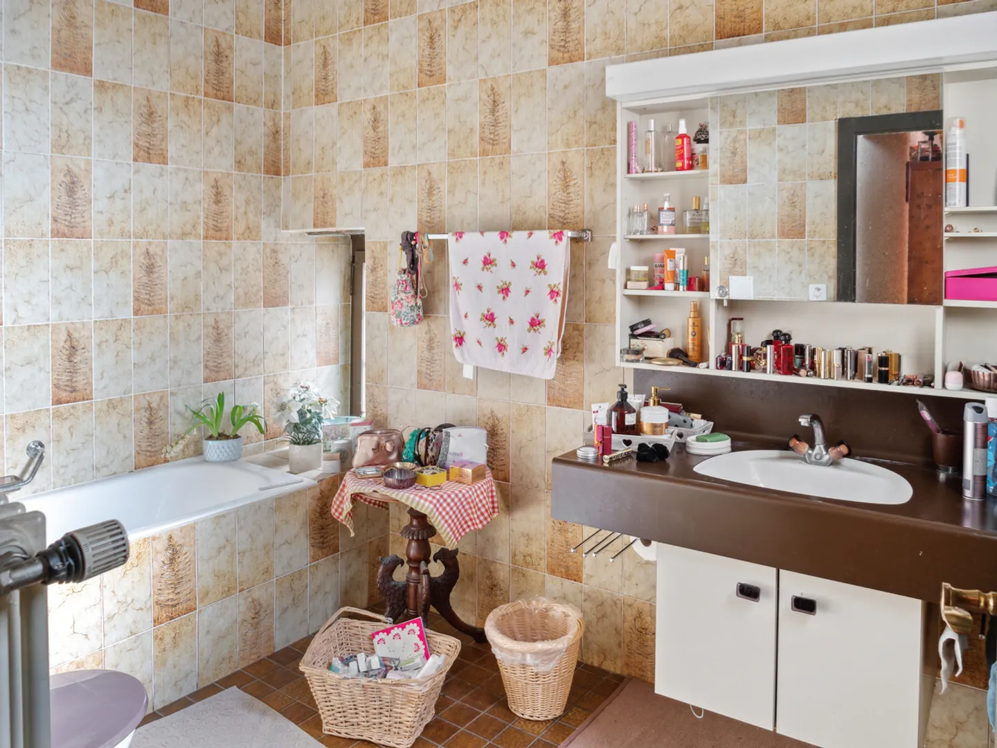 Geräumiges Anwesen mit Gästehaus - Foto 6 von 15