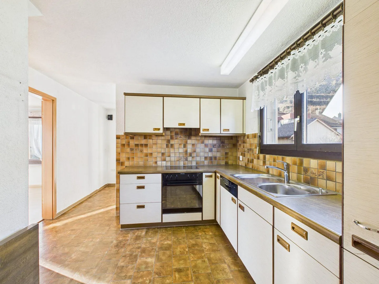 Charming Family Home in Weesen - Photo 4 of 10