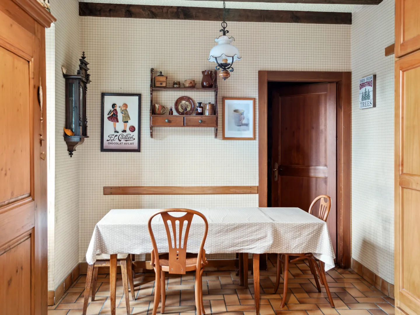 Geräumiges Anwesen mit Gästehaus - Foto 3 von 15