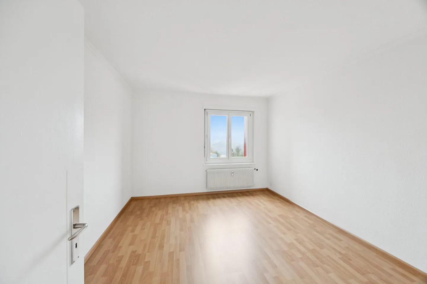 Renovated and Modern Apartment in Ostermundigen - Photo 2 of 8