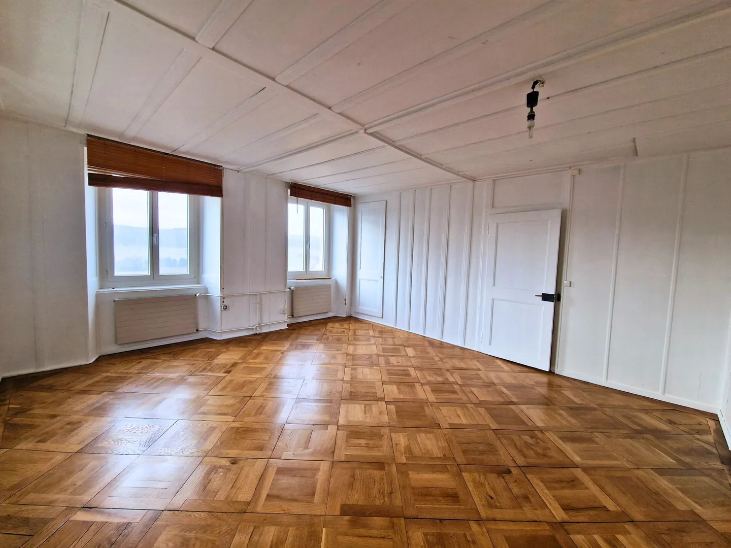Appartamento ristrutturato e confortevole di 3 stanze con garage - Foto 6 di 15