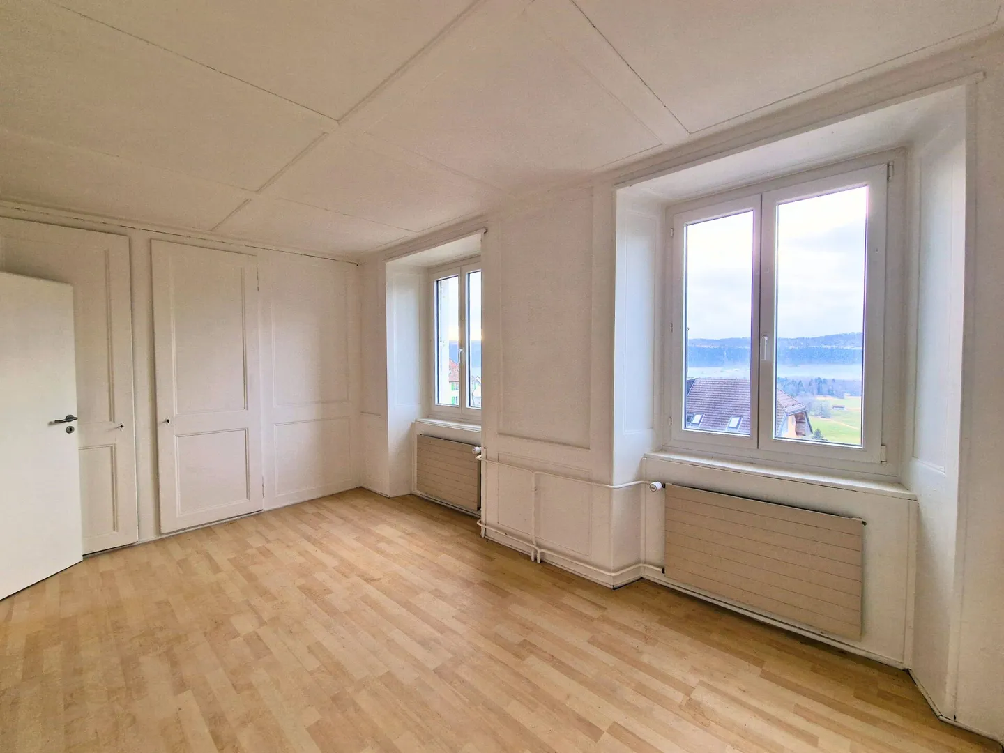 Appartamento ristrutturato e confortevole di 3 stanze con garage - Foto 9 di 15
