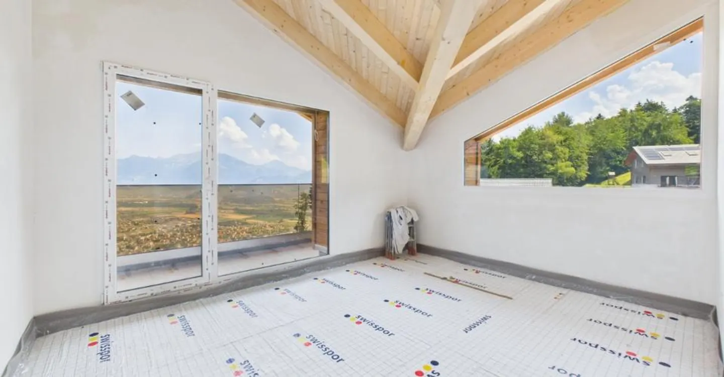 Modern Chalet with Panoramic Views - Photo 6 of 8