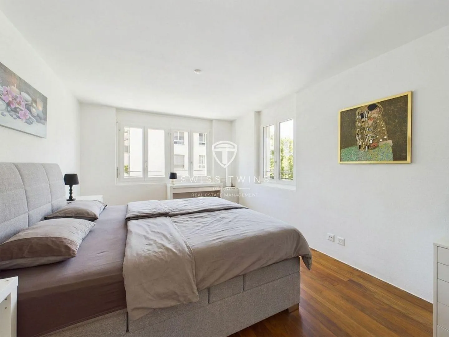 Luminoso townhouse di 5,5 stanze con atmosfera da galleria a Ottikon vicino a ... - Foto 4 di 13