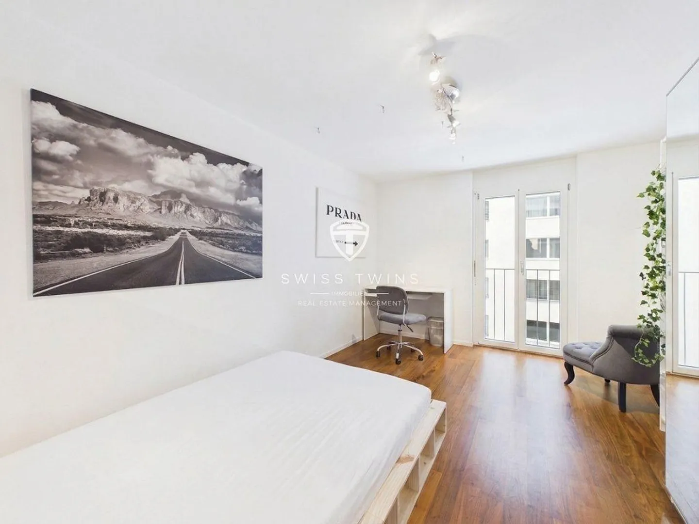 Luminoso townhouse di 5,5 stanze con atmosfera da galleria a Ottikon vicino a ... - Foto 10 di 13