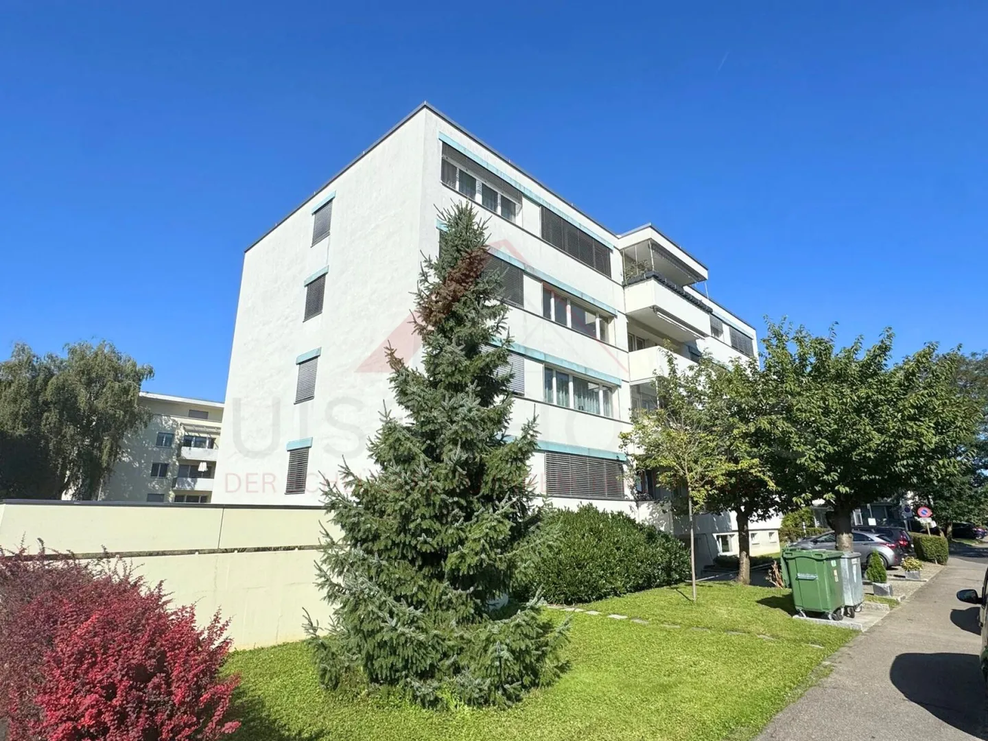 Attraente proprietà di investimento a Frenkendorf - appartamento ristrutturato di 3,5 locali con contratto di locazione a lungo termine sicuro - Foto 1 di 15