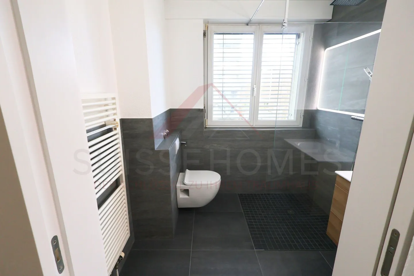 Attraente proprietà di investimento a Frenkendorf - appartamento ristrutturato di 3,5 locali con contratto di locazione a lungo termine sicuro - Foto 10 di 15