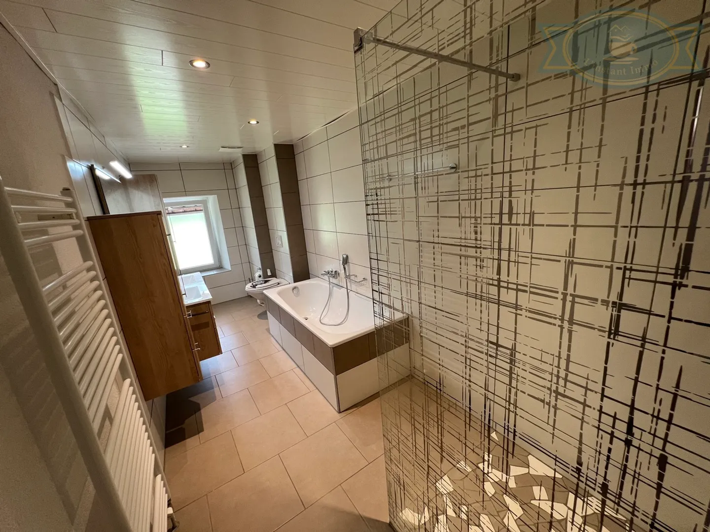 Charming Renovated Farmhouse - Photo 5 of 9