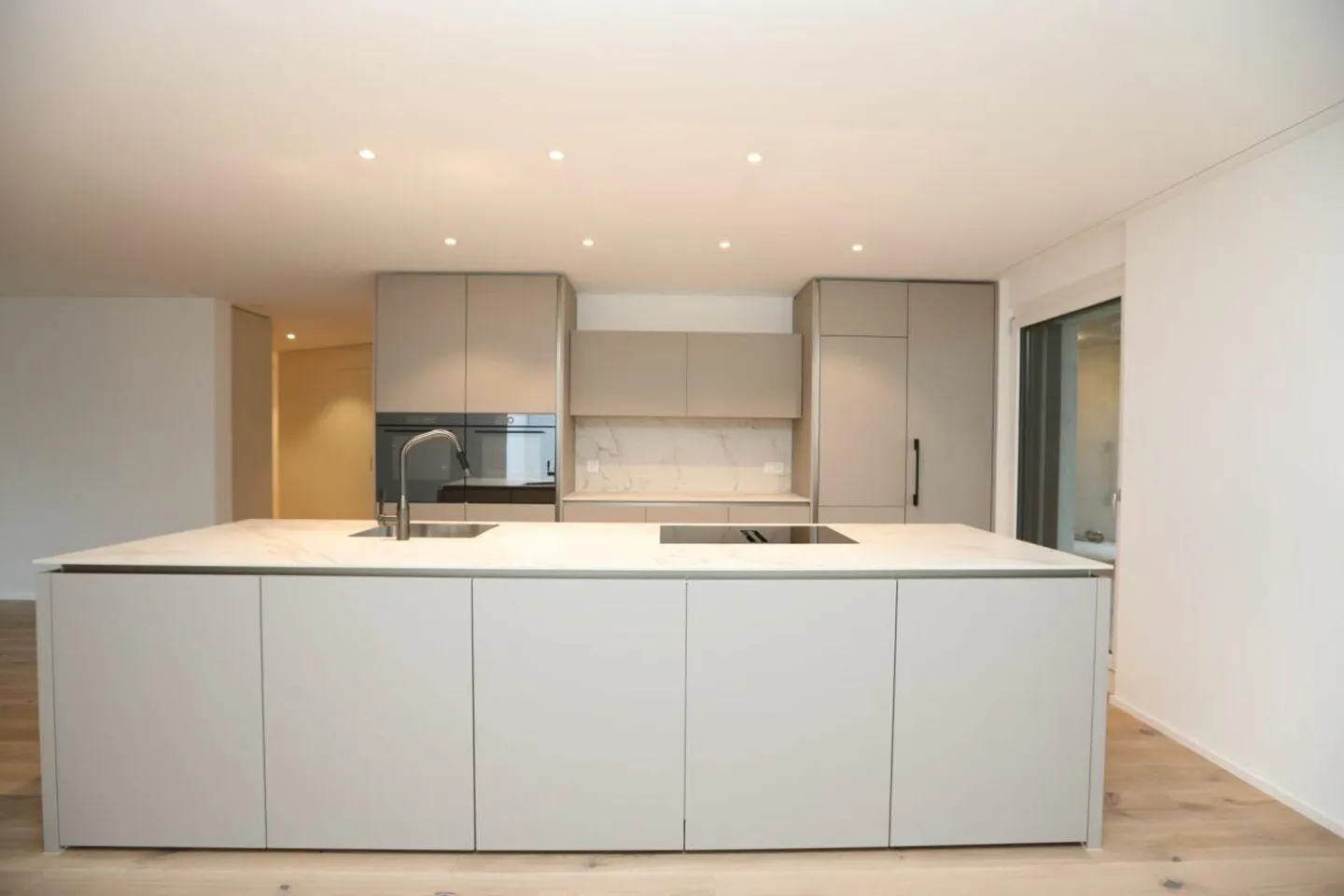 Appartement de 4,5 pièces au standard de propriété dans un emplacement central - Photo 1 sur 9