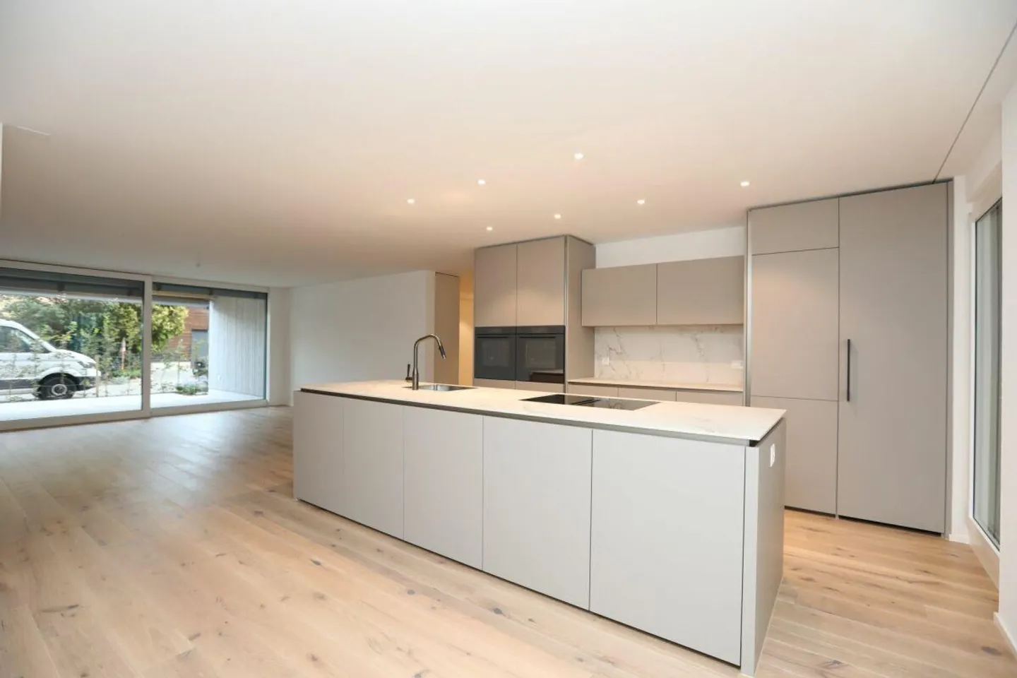 Appartement de 4,5 pièces au standard de propriété dans un emplacement central - Photo 2 sur 9