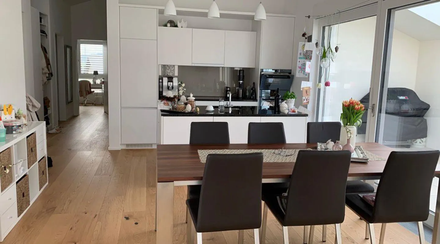 Looking for a new tenant for a large, beautiful, bright 3.5 room attic apartment - Photo 1 of 12