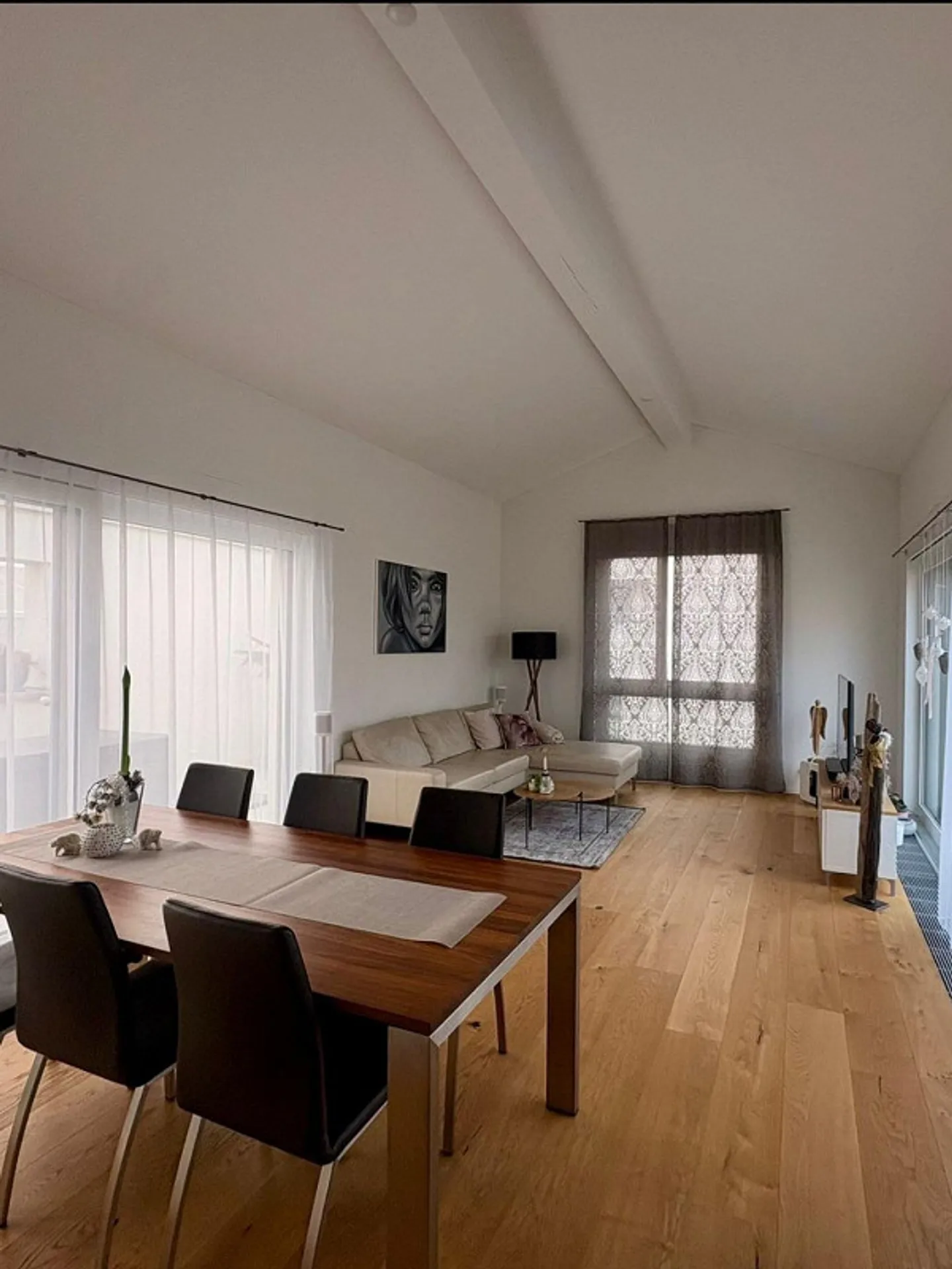 Looking for a new tenant for a large, beautiful, bright 3.5 room attic apartment - Photo 2 of 12