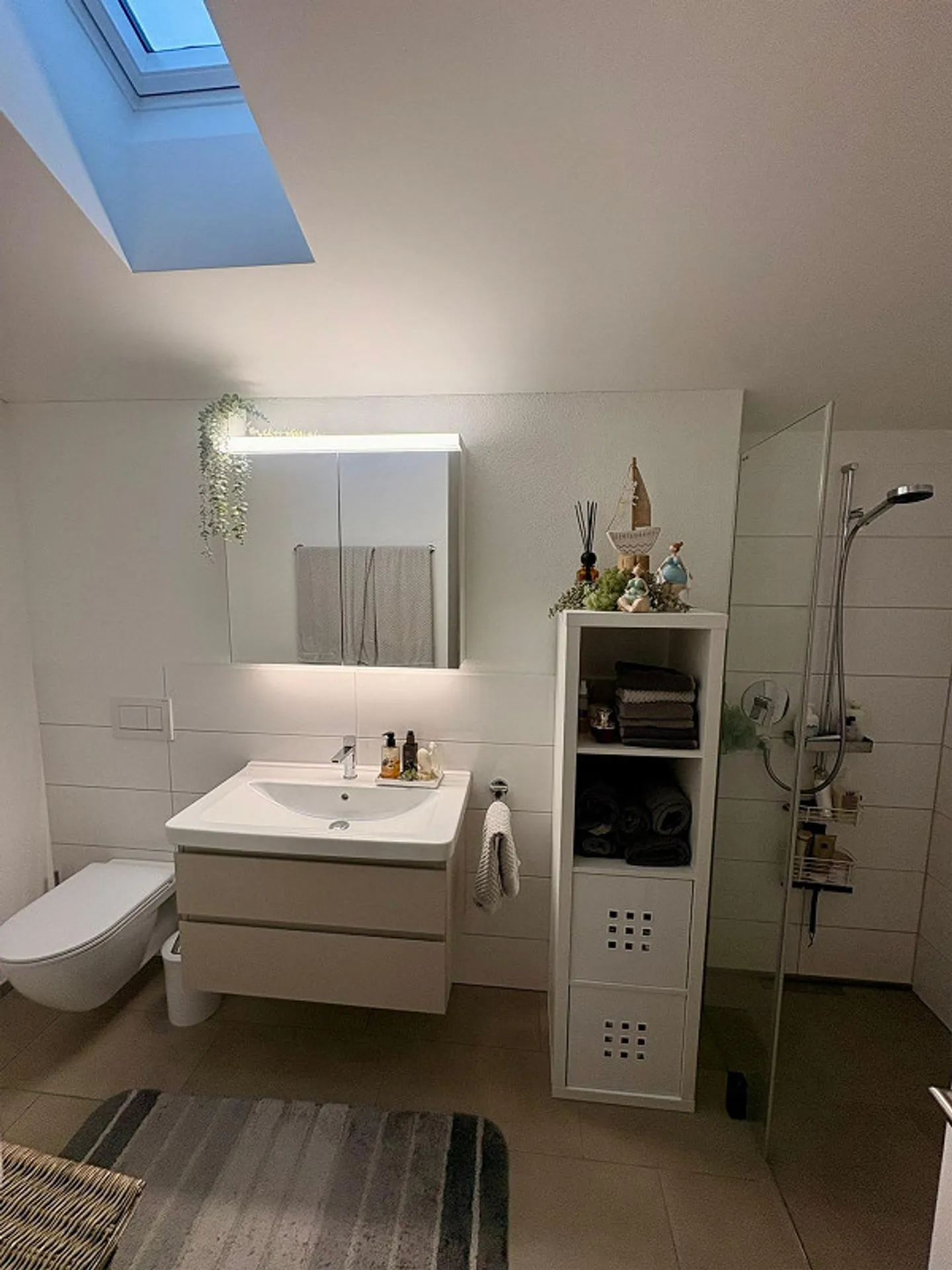 Looking for a new tenant for a large, beautiful, bright 3.5 room attic apartment - Photo 3 of 12