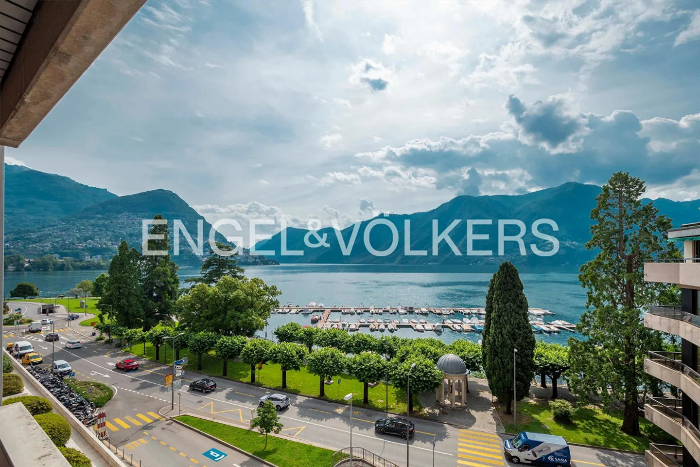 Appartement spacieux directement au bord du lac dans le Central Park - Photo 2 sur 9