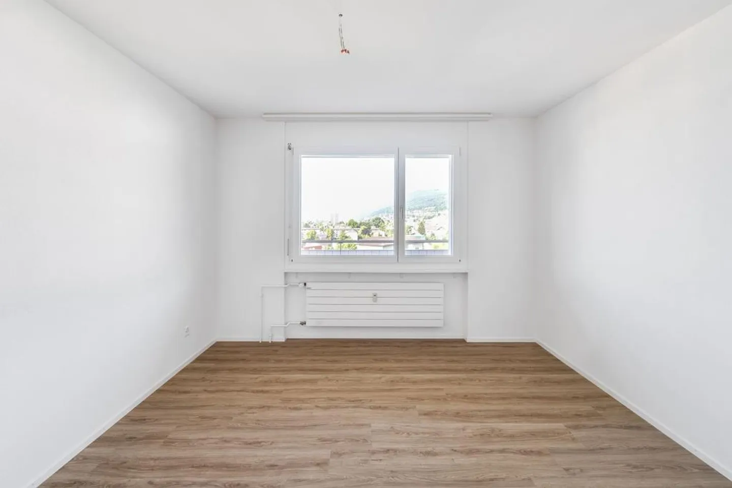 Modernes Zuhause in Biel! - Foto 3 von 7