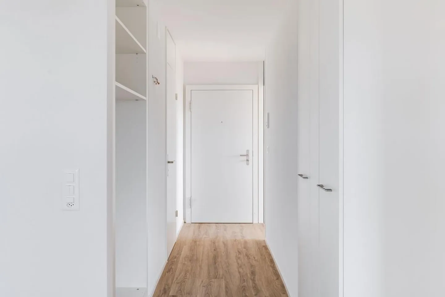 Modernes Zuhause in Biel! - Foto 2 von 7